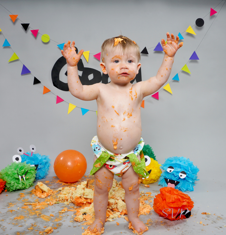 Cake Smash, Monster themed cake smash, cake smashing, Ollie's 1st Birthday 