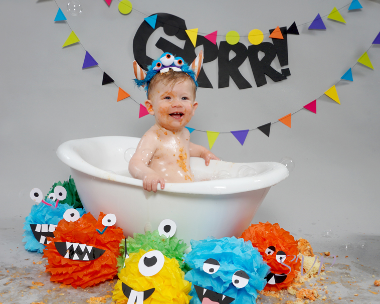 Cake Smash, Monster themed cake smash, cake smashing, Ollie's 1st Birthday 