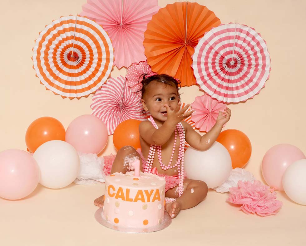 Cake smash photo shoot, cake smash, 1st birthday, cake smashing