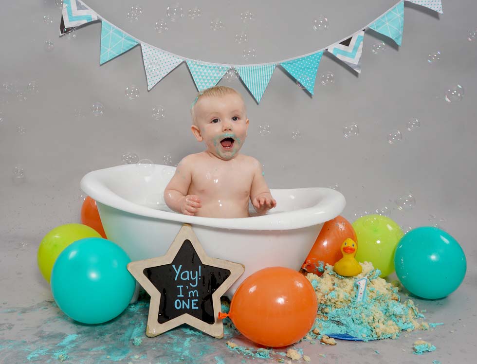 Cake smash photo shoot, cake smash, 1st birthday, cake smashing