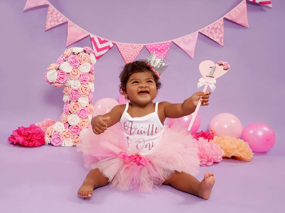 Cake smash photo shoot, cake smash, 1st birthday, cake smashing