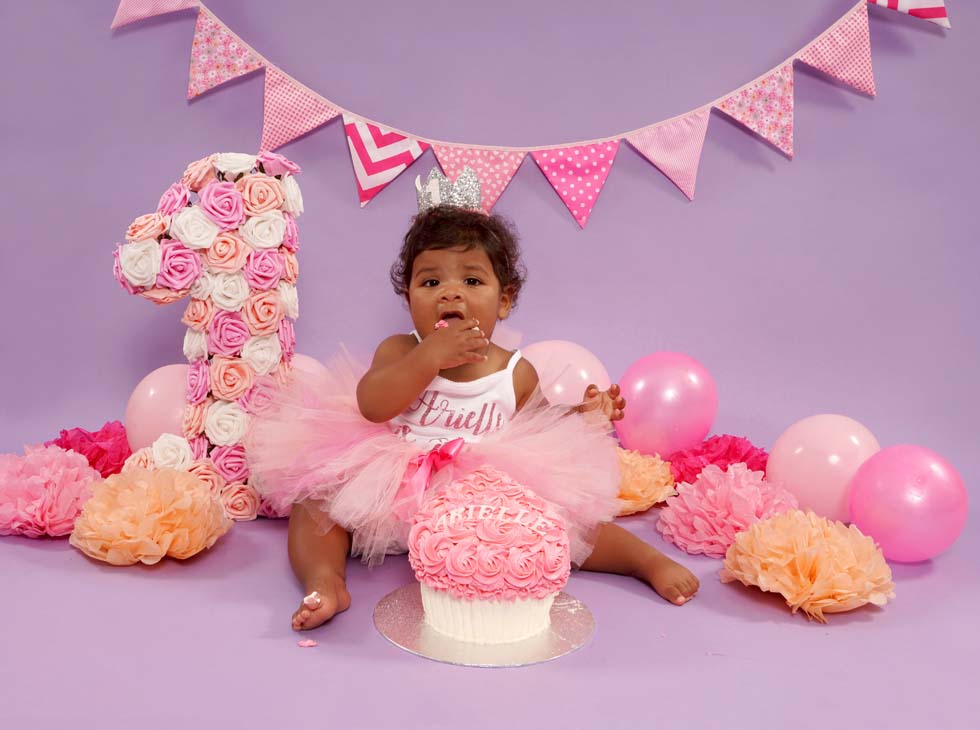 Cake smash photo shoot, cake smash, 1st birthday, cake smashing