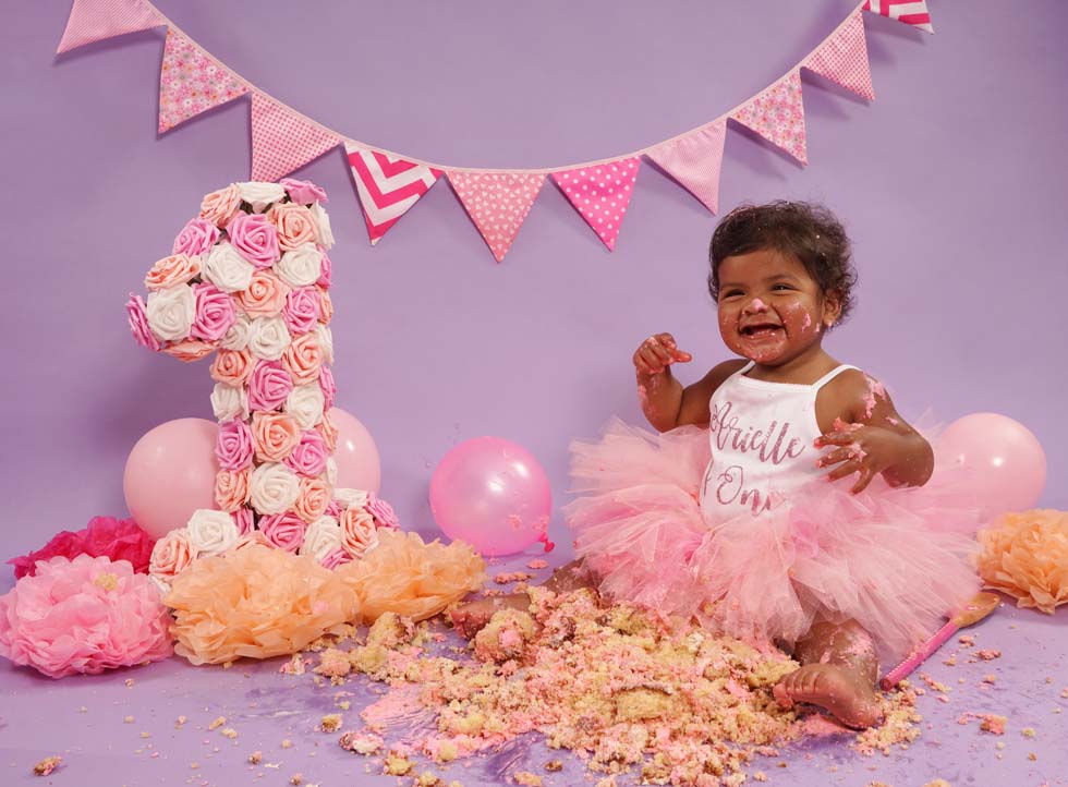 Cake smash photo shoot, cake smash, 1st birthday, cake smashing