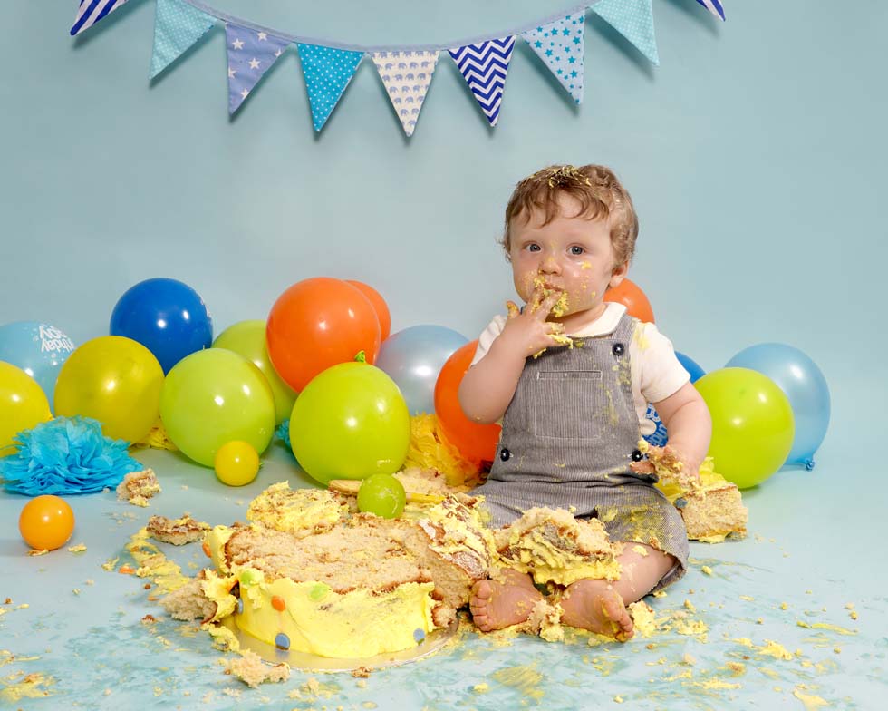 Cake smash photo shoot, cake smash, 1st birthday, cake smashing