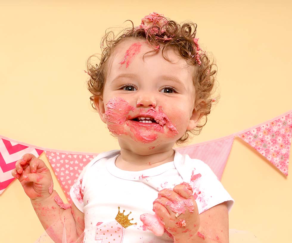 Cake smash photo shoot, cakesmash photoshoot, 1st birthday, cake smashing