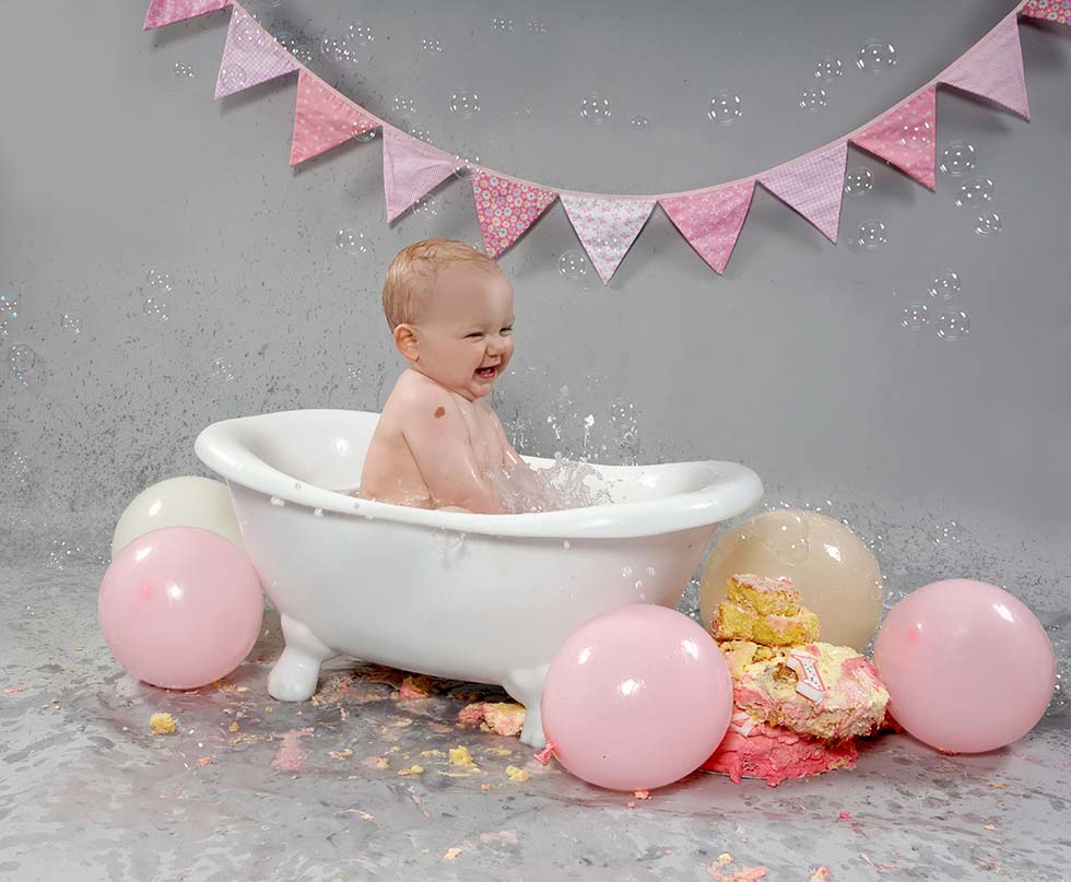 Cake smash photo shoot, cakesmash photoshoot, 1st birthday, cake smashing