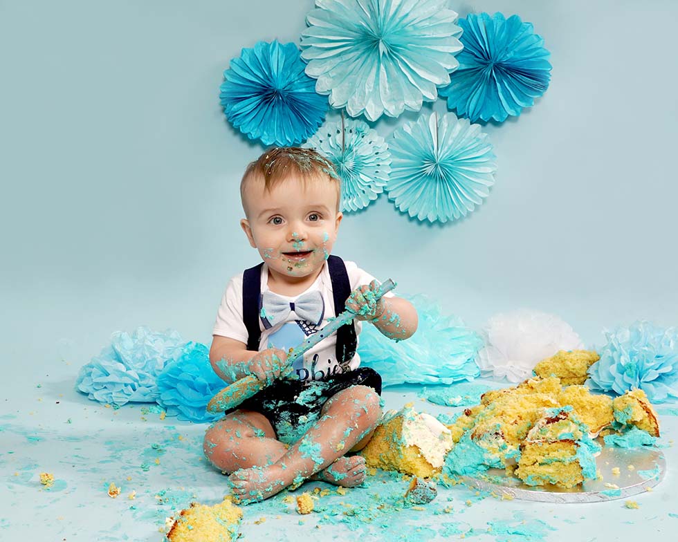 Cake smash photo shoot, cakesmash photoshoot, 1st birthday, cake smashing