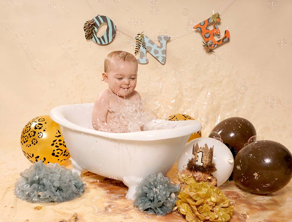 Cake smash photo shoot, cake smash, 1st birthday, cake smashing