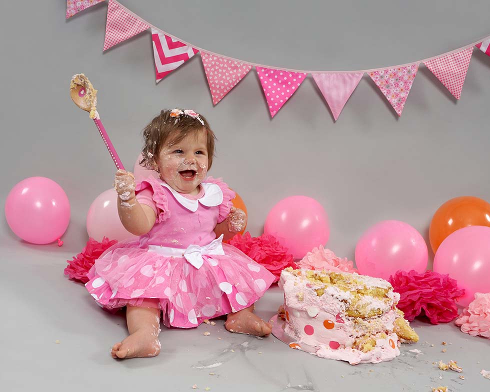 Cake smash photo shoot, cakesmash photoshoot, 1st birthday, cake smashing