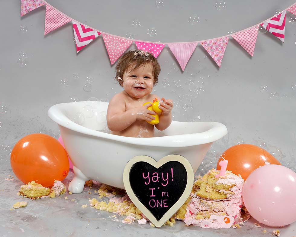 Cake smash photo shoot, cakesmash photoshoot, 1st birthday, cake smashing