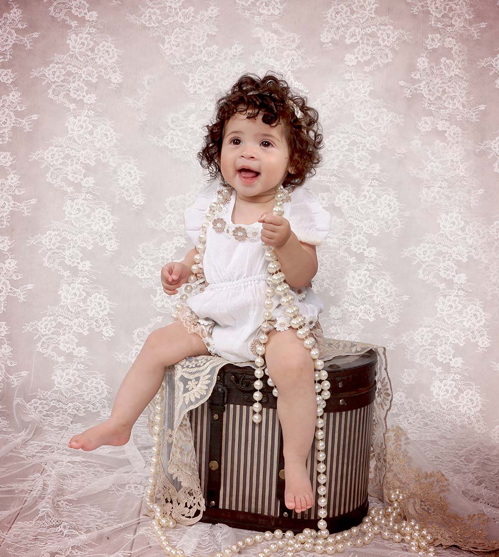 baby photo shoot, baby girl photos, baby photos, baby Photoshoot baby photographer, Vintage Baby Photo Shoot