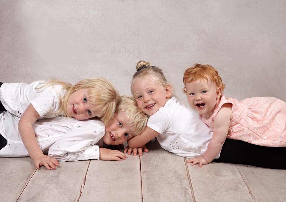 family photos, family photo shoot, family portrait, family photography
