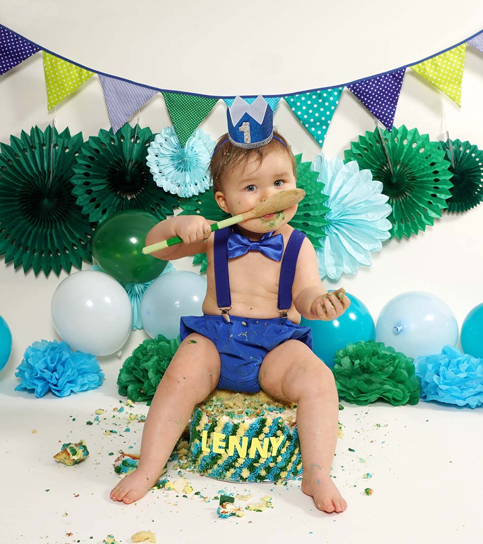 cake smash, cake smashing, 1st birthday, cake smash photoshoot, photo shoot