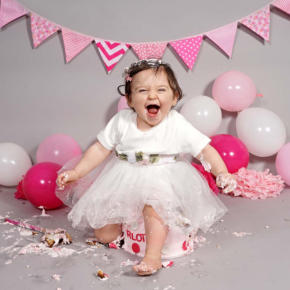 cake smash, cake smashing, 1st birthday, cake smash photoshoot, photo shoot