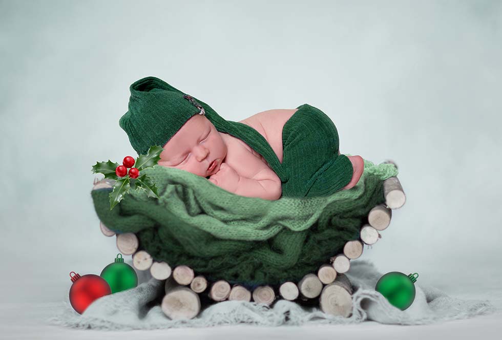 Newborn baby photoshoot, newborn photo shoot, newborn photos, newborn photographer, newborn photo session, christmas photoshoot, christmas pic, christmas image, christmas