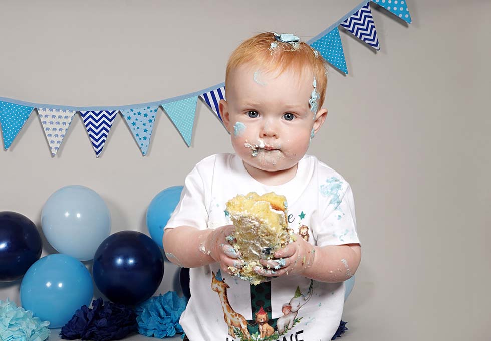 cake smash, cake smashing, 1st birthday, cake smash photoshoot, photo shoot