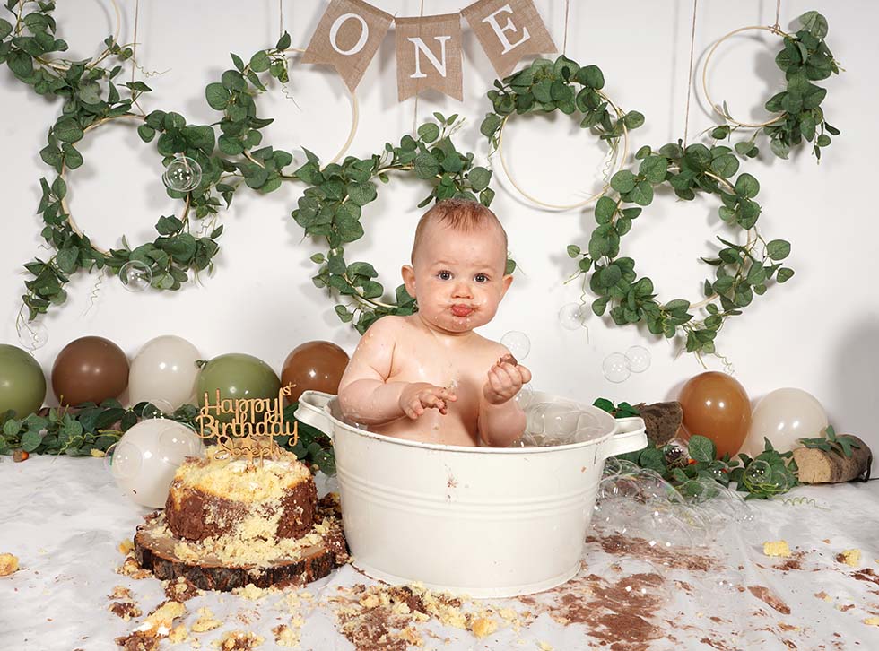 cake smash, cake smashing, 1st birthday, cake smash photoshoot, photo shoot, woodland cake smash, woodland theme