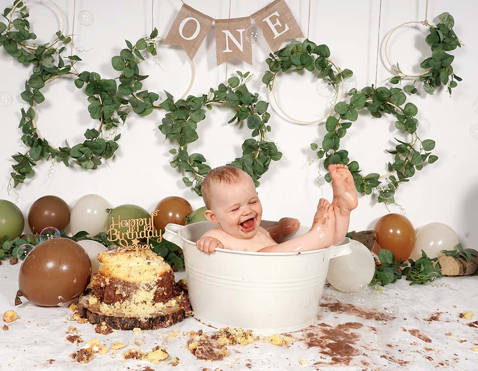 cake smash, cake smashing, 1st birthday, cake smash photoshoot, photo shoot, woodland cake smash, woodland theme