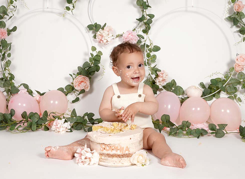 cake smash, cake smashing, 1st birthday, cake smash photoshoot, photo shoot, woodland cake smash, floral theme, floral hooops