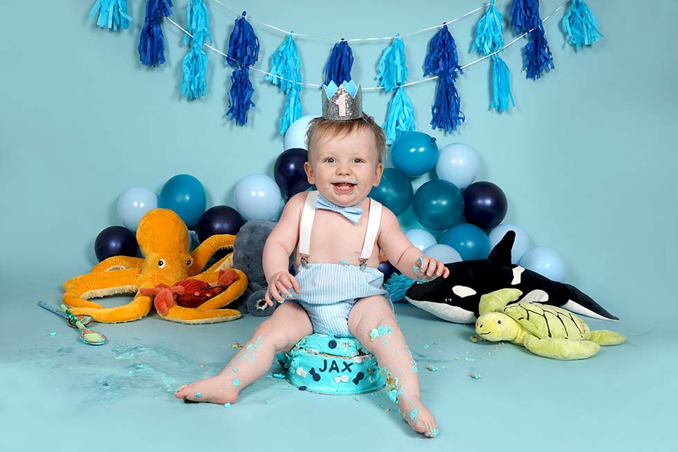 cake smash, cake smashing, 1st birthday, cake smash photoshoot, photo shoot