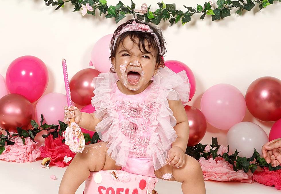 cake smash, cake smashing, 1st birthday, cake smash photoshoot, photo shoot