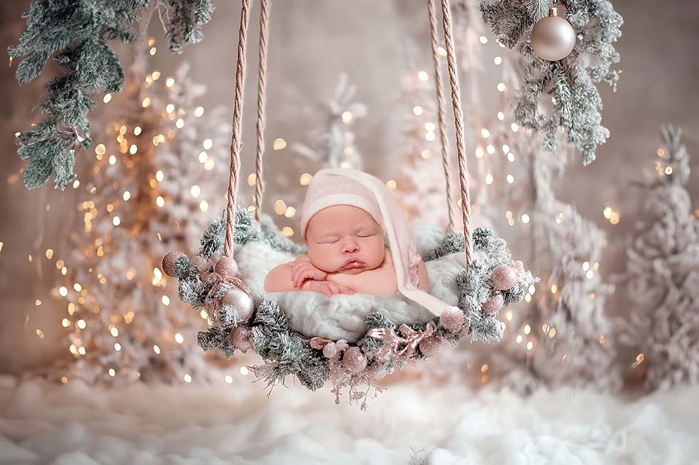 FREE NEWBORN CHRISTMAS IMAGE